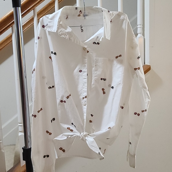 TOPS - Picture 2 of 3